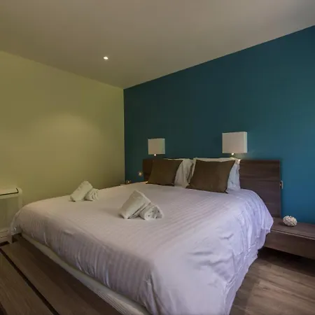New! L'or Bleu -duplex & Mainfloor- By Les Eclectiques Apartment